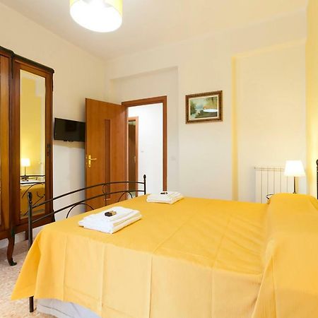 B&B La Primula Pompei Bagian luar foto